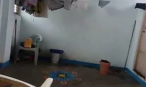 কালো চুদা চুদি খেলা মেয়ের ডগী-স্টাইল মুখের ভিতরের মাই এর