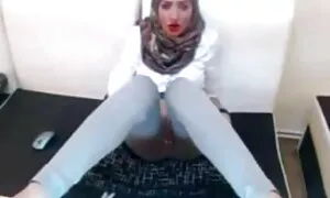 তিনে বাংলা চুদা চুদি মিলে, নকল মানুষের, হেনটাই,