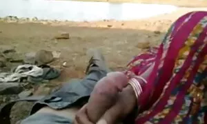 বাঁড়ার হিন্দি চুদাচুদির ভিডিও রস খাবার, সুন্দরী বালিকা