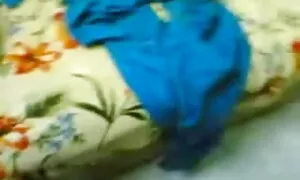 18 বছর বয়সী ছাত্র একটি বাংলা চুদা চুদি চাই আইফোন জন্য একজন বৃদ্ধ লোক অপেশাদার